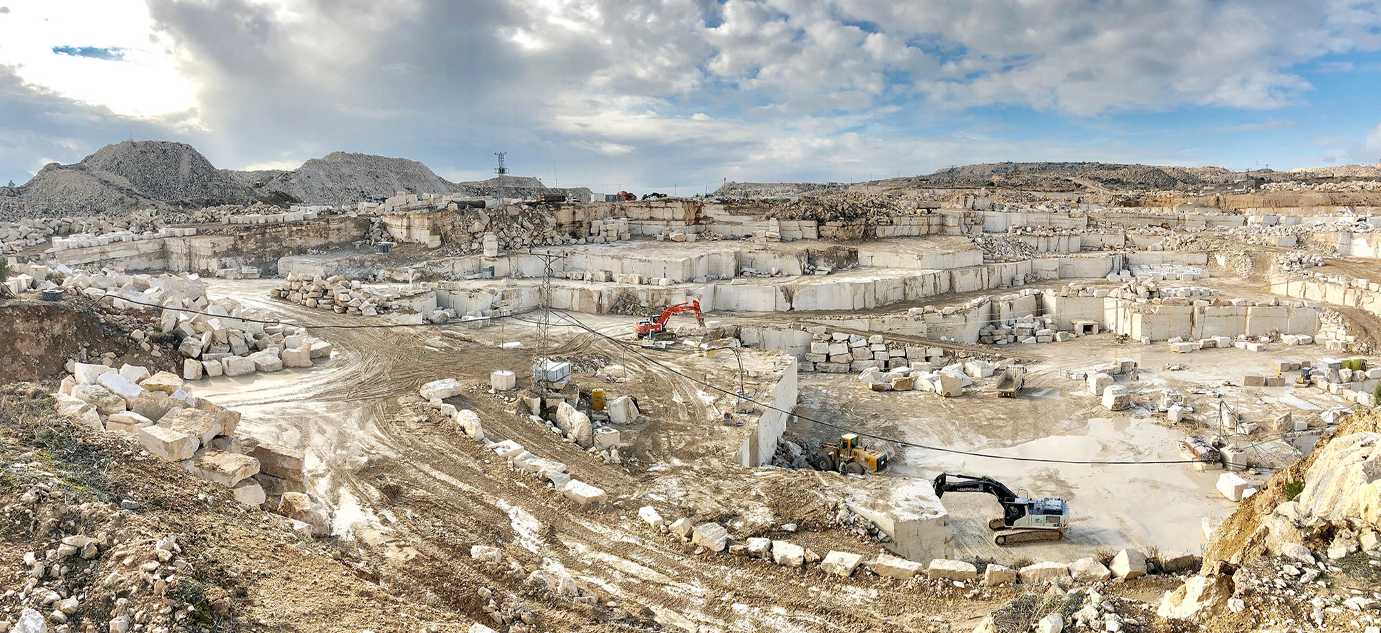 tetik marble, light travertine, mix travertine, travertine, classic travertine, rustic travertine, tumbled, travertinetumbled